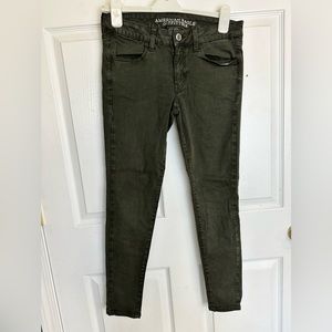 American Eagle Army Green Super-Stretch Jegging, size 8